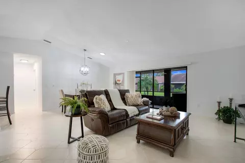 7 Walcott Dr, Boynton Beach, FL 33426 photo 9