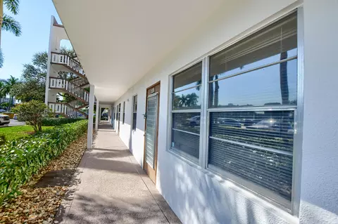 1076 Cornwall D, Boca Raton, FL 33434 photo 14