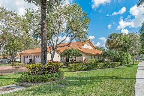 7320 Summer Tree Dr, Boynton Beach, FL 33437 photo 2