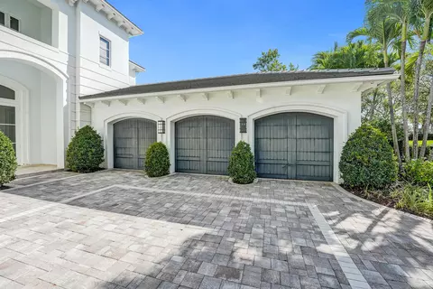 300 Eagle Dr, Jupiter, FL 33477 photo 5
