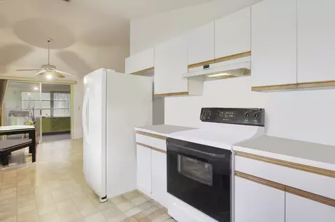 7090 SE Lillian Ct, Stuart, FL 34997 photo 8