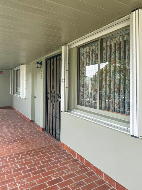 4120 Tivoli Ct #303, Lake Worth, FL 33467