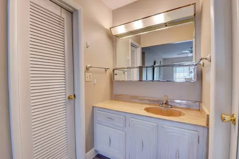 200 High Point Ct E #D, Delray Beach, FL 33445 photo 25