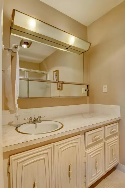 200 High Point Ct E #D, Delray Beach, FL 33445 photo 21