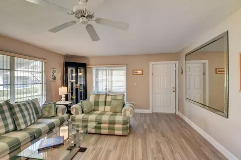 200 High Point Ct E #D, Delray Beach, FL 33445 photo 4