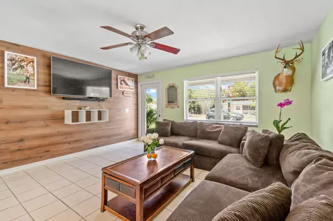 3118 SE Orchid St, Stuart, FL 34997 photo 3