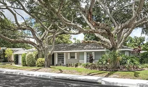 2095 43rd Ave, Vero Beach, FL 32960