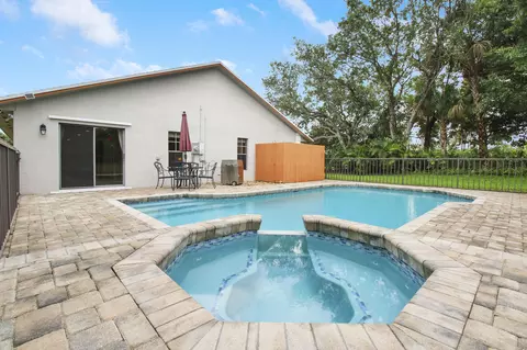 4400 SE Kubin Ave, Stuart, FL 34997 photo 4