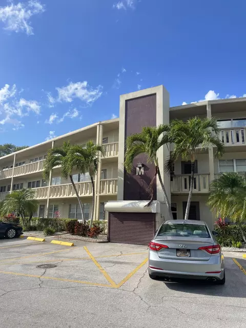 304 Wellington M #304 M, West Palm Beach, FL 33417