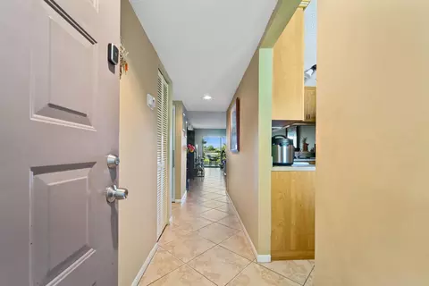 9842 W Mcnab Rd #211, Tamarac, FL 33321