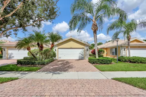 5031 Magnolia Bay Cir, Palm Beach Gardens, FL 33418