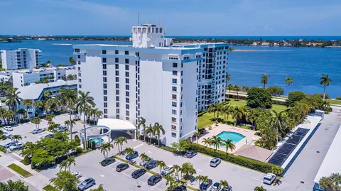 3800 Washington Rd #811, West Palm Beach, FL 33405
