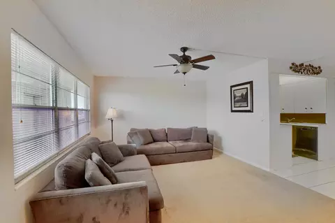 4010 Cornwall A, Boca Raton, FL 33434 photo 5