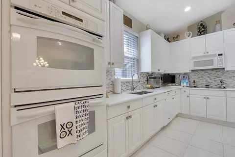 1268 SE Fleming Way, Stuart, FL 34997 photo 10