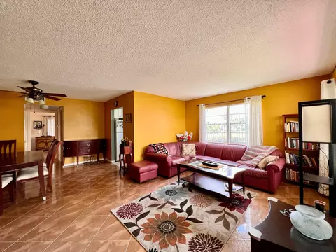 121 Camden F, West Palm Beach, FL 33417