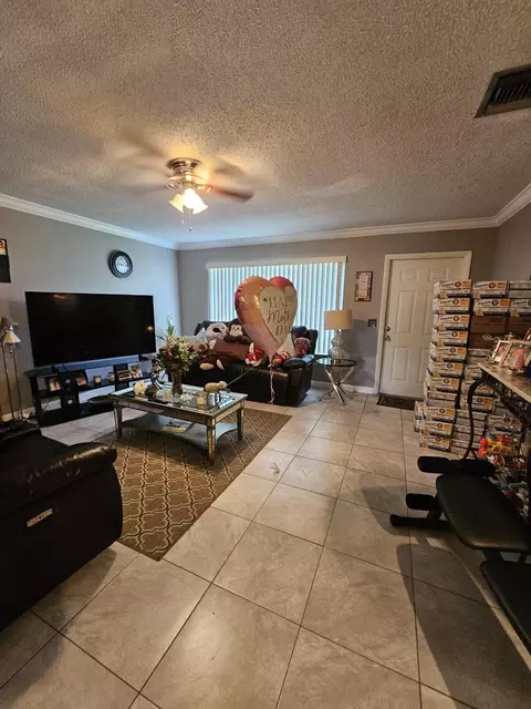 4774 Orleans Ct #C, West Palm Beach, FL 33415