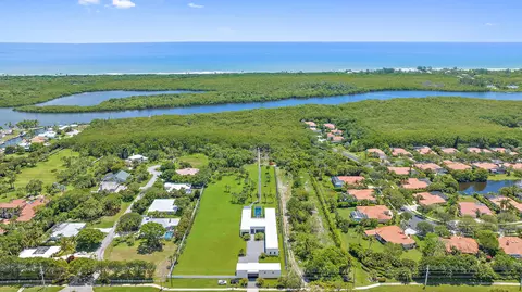 9741 SE Gomez Ave, Hobe Sound, FL 33455