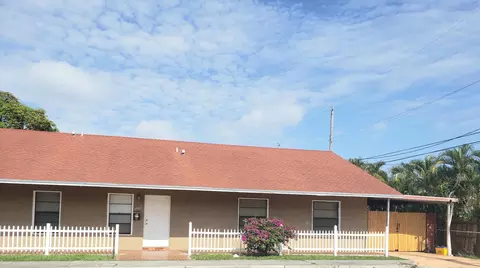 5615 Webster Ave, West Palm Beach, FL 33405