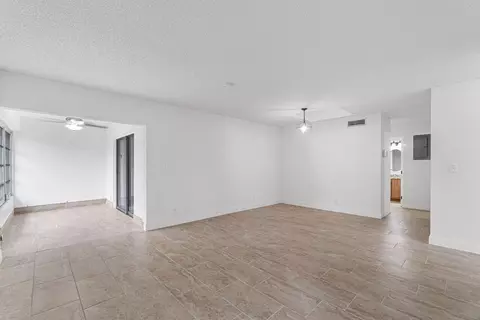 8812 Tyrone Ter, Boca Raton, FL 33496 photo 12