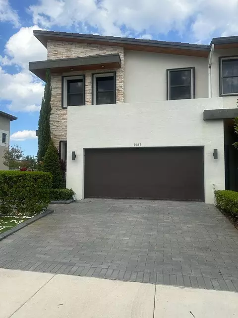 7987 NW 105th Ct, Doral, FL 33178