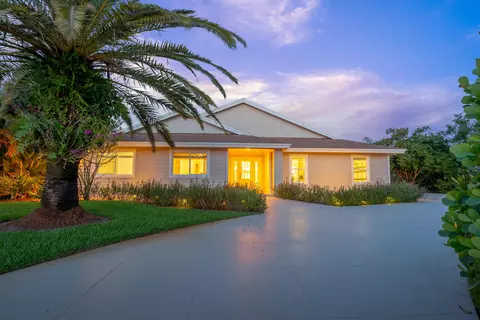 2402 SW Racquet Club Dr, Palm City, FL 34990