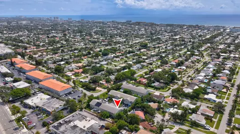 5408 Point Villa Dr #E, Lighthouse Point, FL 33064 photo 3
