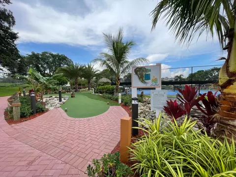 279 Markham M Dr, Deerfield Beach, FL 33442