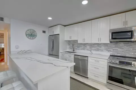 2062 Exeter D, Boca Raton, FL 33434 photo 10
