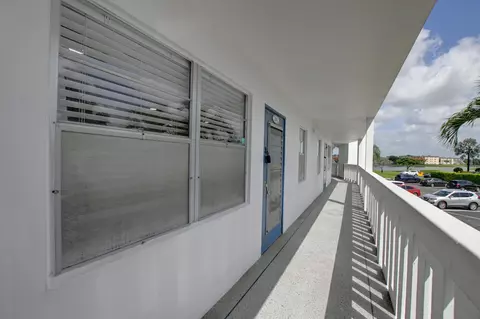 2062 Exeter D, Boca Raton, FL 33434 photo 3