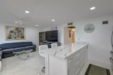 2062 Exeter D, Boca Raton, FL 33434 photo 11