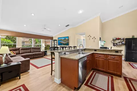 7425 NW 74th Dr, Parkland, FL 33067 photo 6