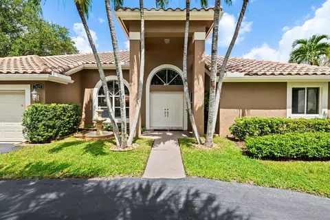 7425 NW 74th Dr, Parkland, FL 33067 photo 2