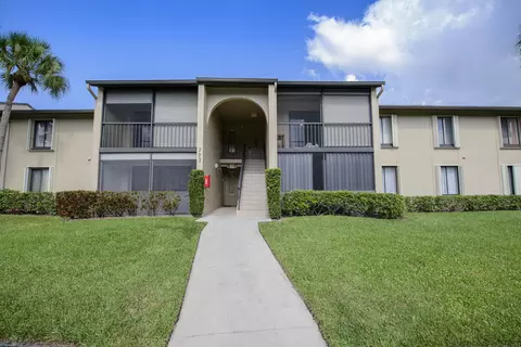 723 Sunny Pine Way #H2, Greenacres, FL 33415