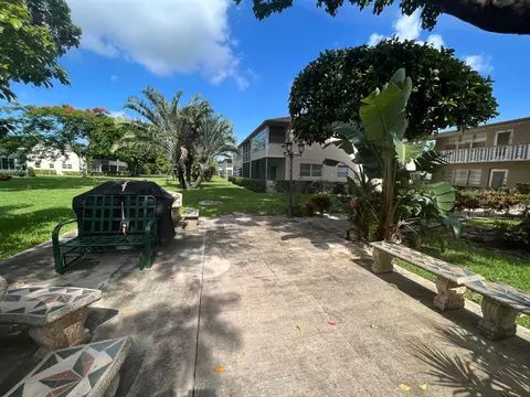 429 Windsor S, West Palm Beach, FL 33417