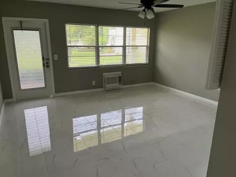 175 Dorset E, Boca Raton, FL 33434 photo 4