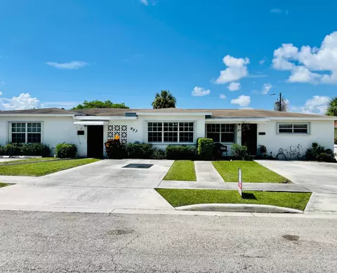957 W 7th St, Riviera Beach, FL 33404