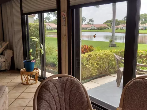5819 Parkwalk Cir W, Boynton Beach, FL 33472