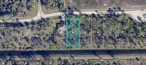 1054 Candlelight Dr, Lehigh Acres, FL 33974
