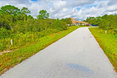 5120 Belmar Dr, Sebring, FL 33872