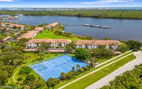 6082 SE Landing Way #13-7, Stuart, FL 34997