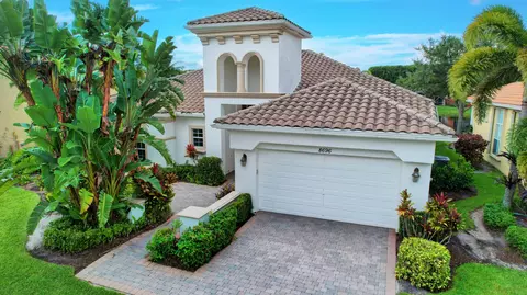 8696 Via Prestigio E, Wellington, FL 33411