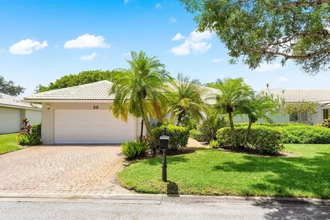 26 Glens Dr E, Boynton Beach, FL 33436