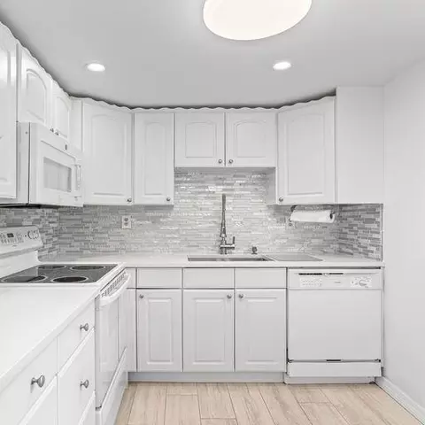 924 Normandy T, Delray Beach, FL 33484