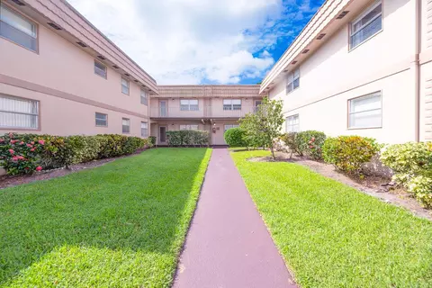 652 Brittany N, Delray Beach, FL 33446