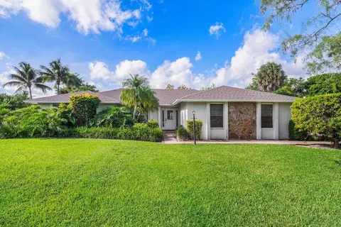 12087 Old Country Rd N, Wellington, FL 33414