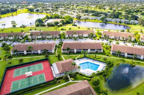 1102 Pinecrest Cir #F, Jupiter, FL 33458 photo 2