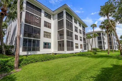 390 NEdgewater Dr #101, Stuart, FL 34996 photo 30