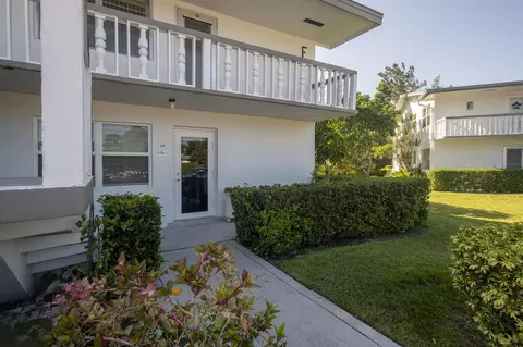 87 Northampton E, West Palm Beach, FL 33417