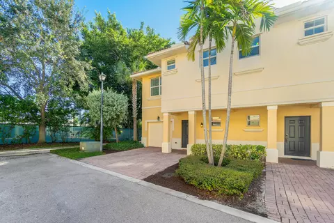 1940 Via Sofia, Boynton Beach, FL 33426 photo 2