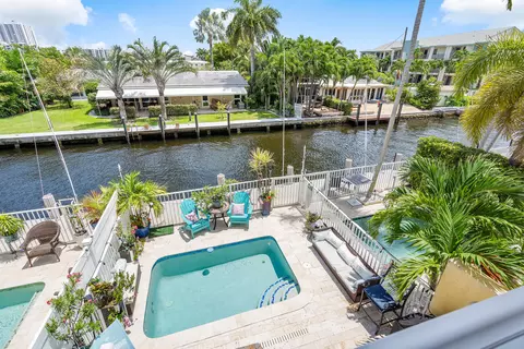 1047 S Riverside Dr, Pompano Beach, FL 33062